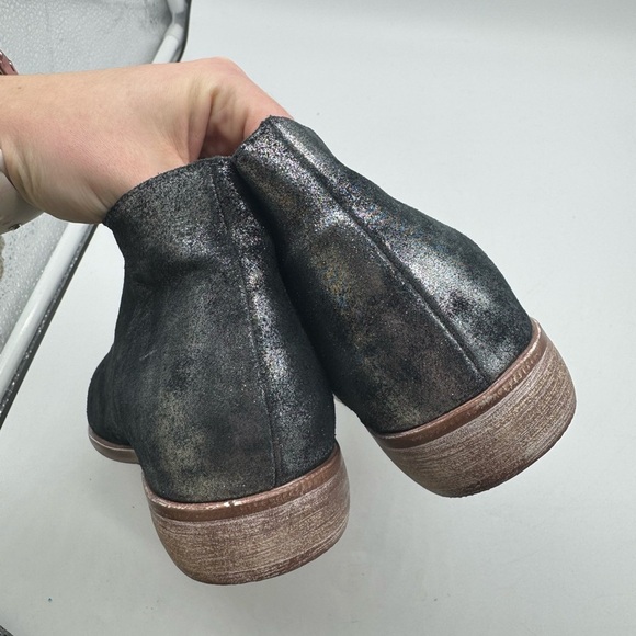 Free People Women's Royale Flat Leather Metallic Black Size 6.5 - Picture 10 of 10
